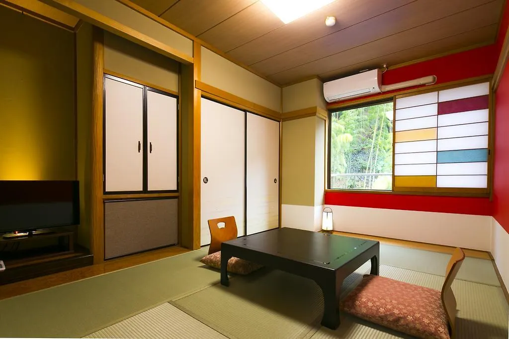 Yugawara-Onsen Komachikan 3*, Yugawara